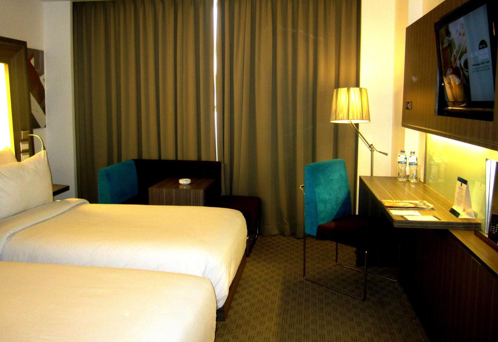 Novotel Bangka Hotel & Convention Center Pangkal Pinang Bilik gambar