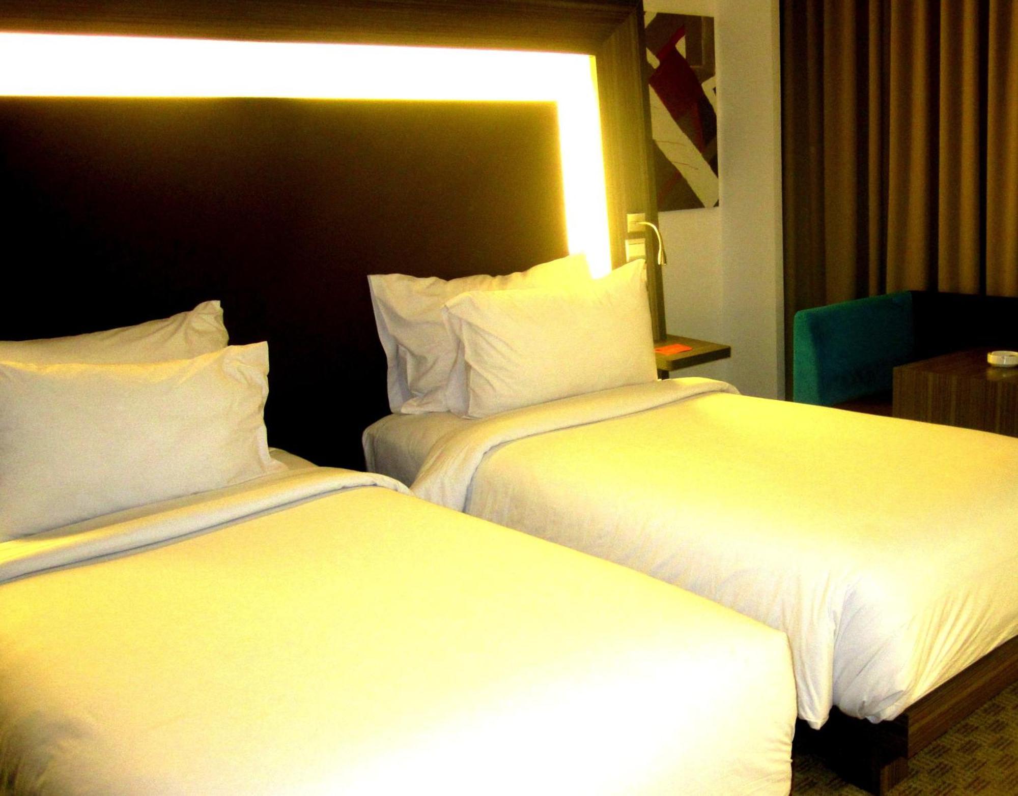 Novotel Bangka Hotel & Convention Center Pangkal Pinang Bilik gambar